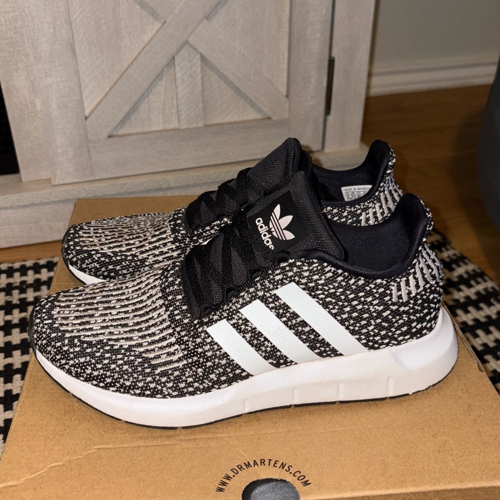 Adidas Women’s Black and White Sneakers - Picture 2 of 4